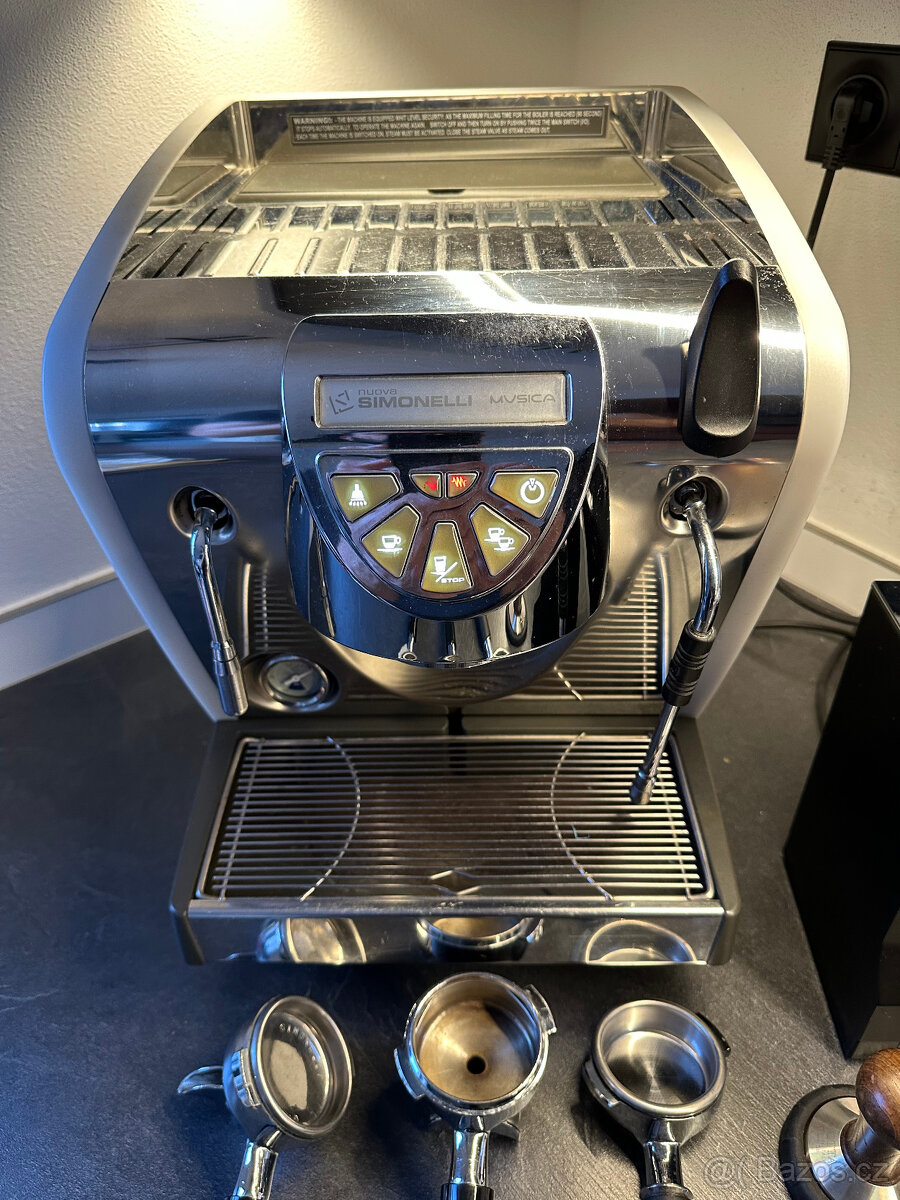 kávovar Nuova Simonelli Musica LUX - 2