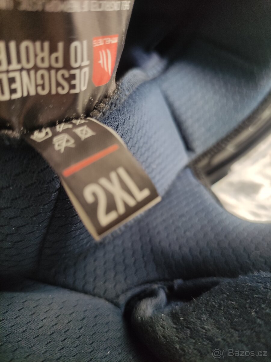 Motorkářská přilba - 2