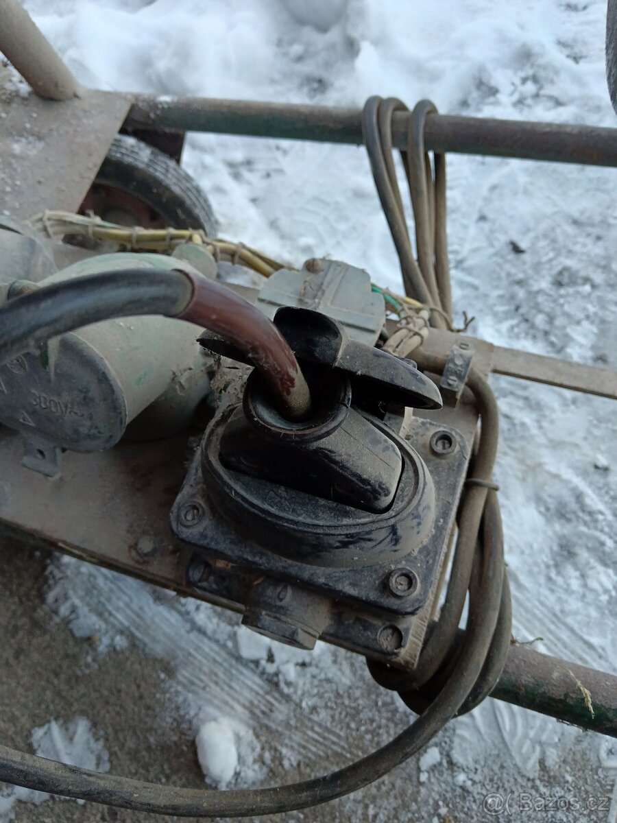 Prodlužovací kabel na 380V na bubnu - 2