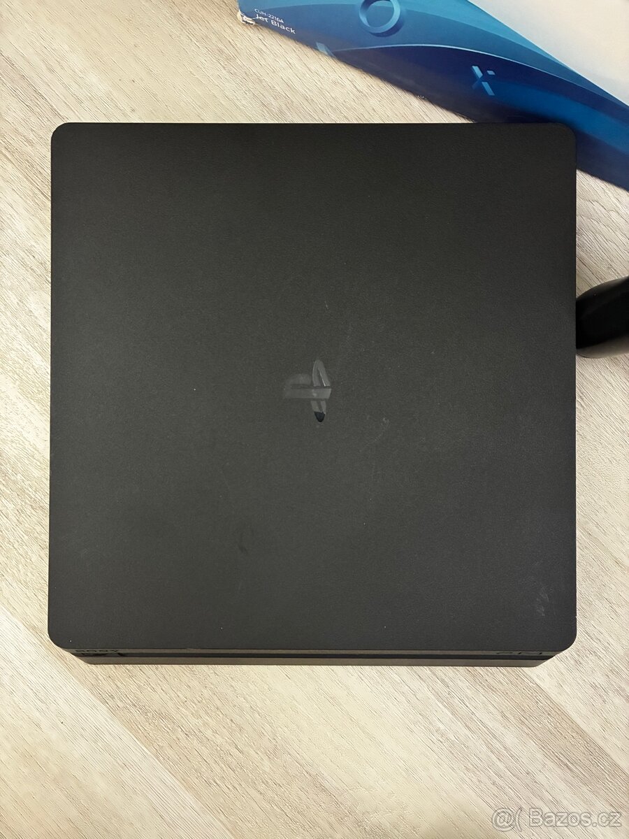 Prodám PS4 slim - 2
