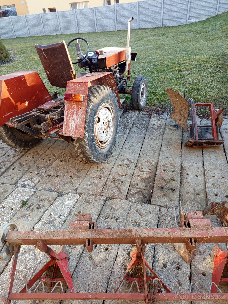 Malotraktor domácí výroby - 2