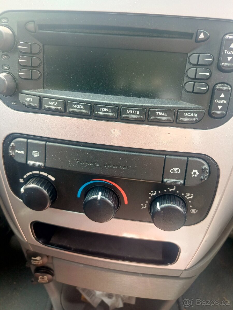 Prodám Chrysler Voyager - 2