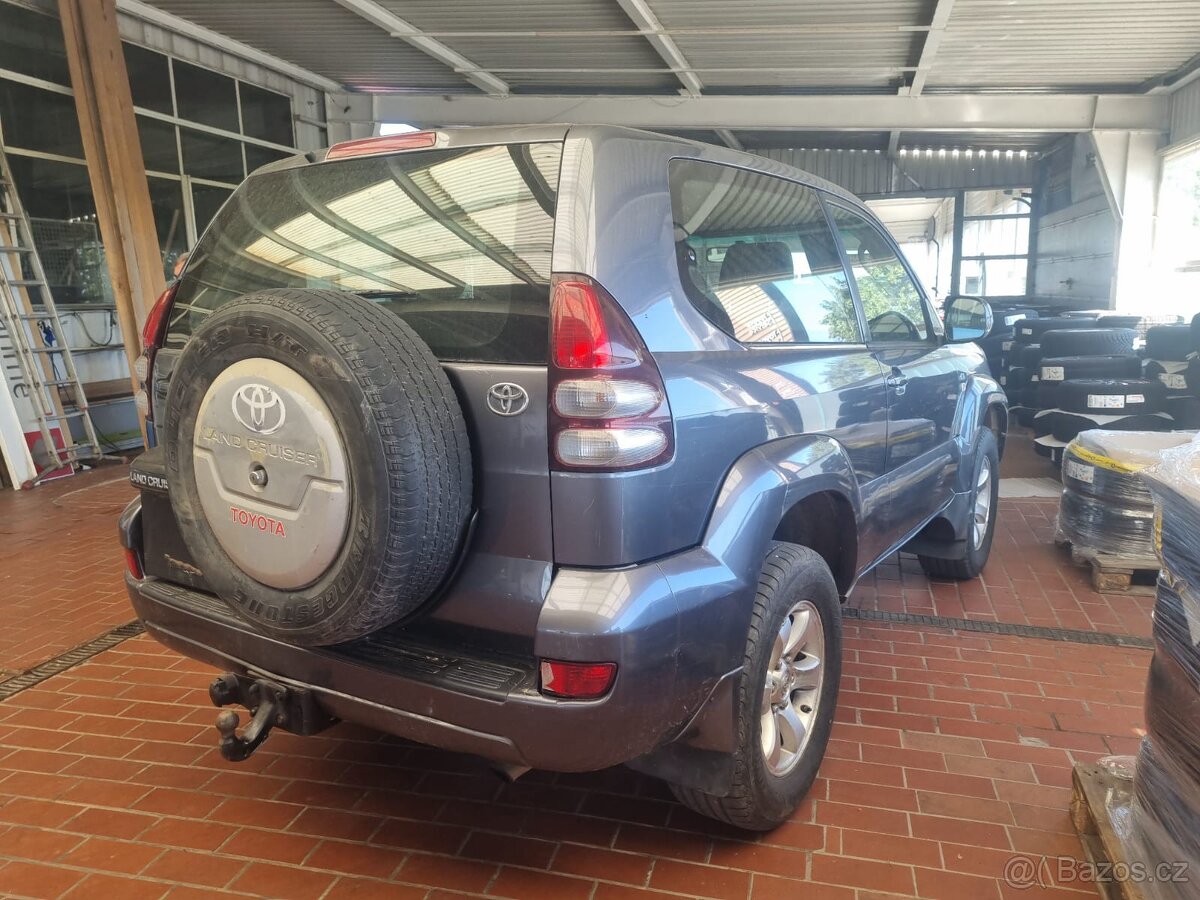 Toyota Land Cruiser Prado - 2