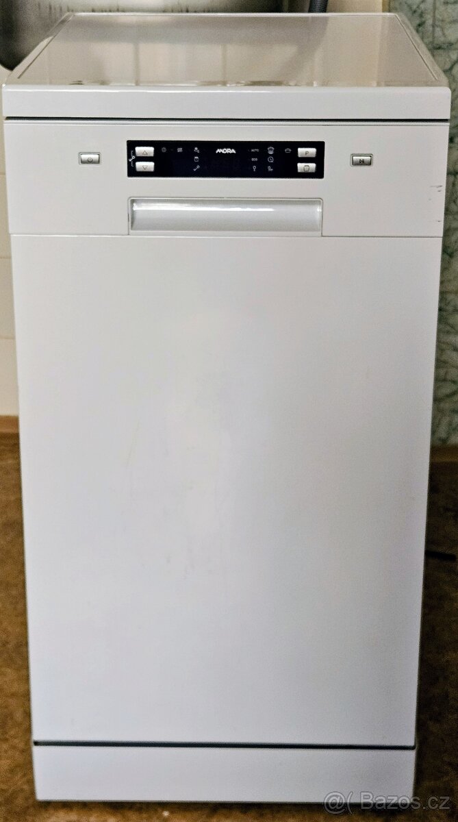 Úzka myčka nádobí 45 cm - 2