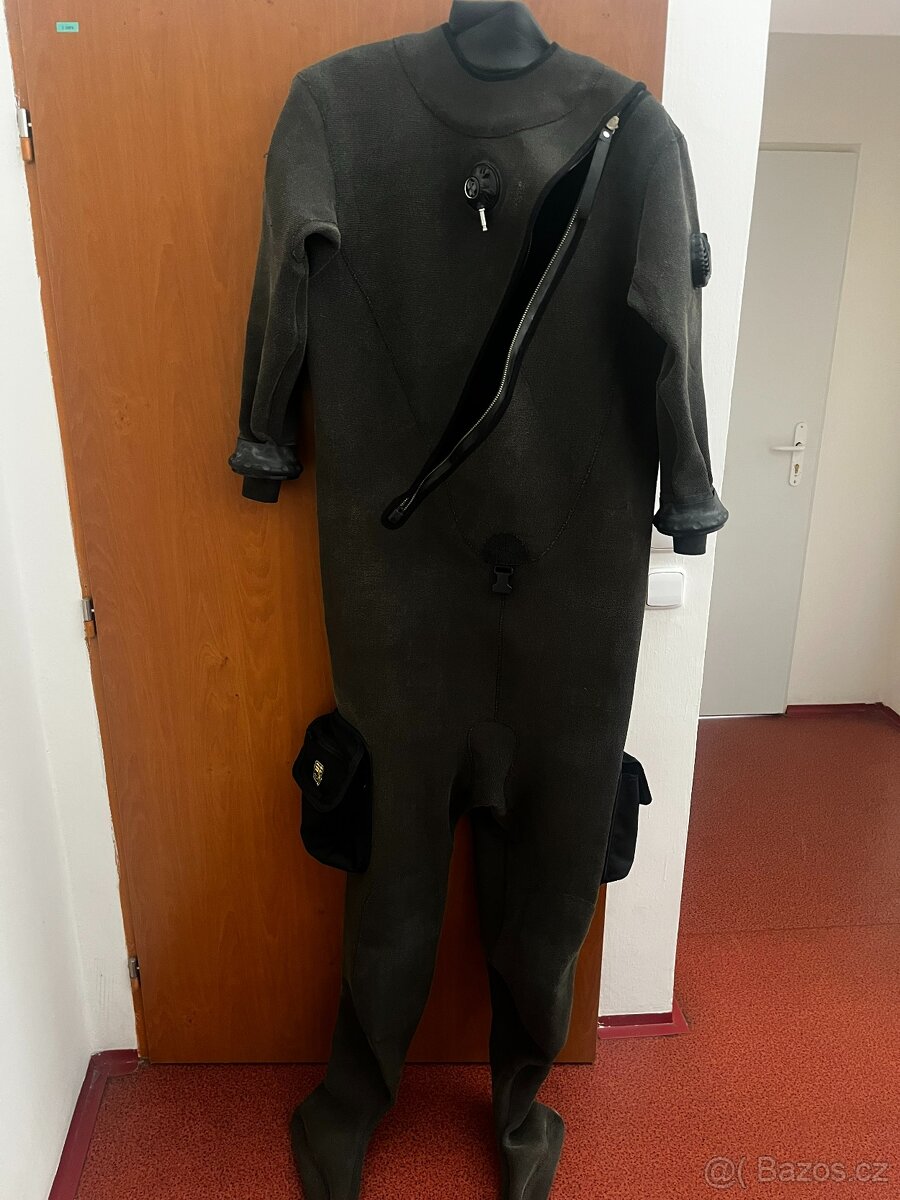 suchý potápěčský oblek SF TECH - 2