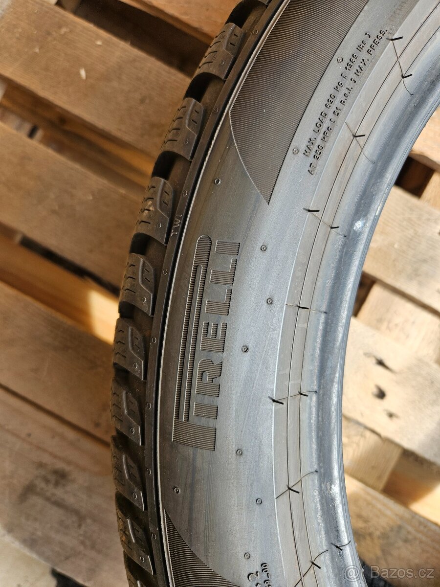 Pirelli Powergy Winter 215/50/R18 - 2