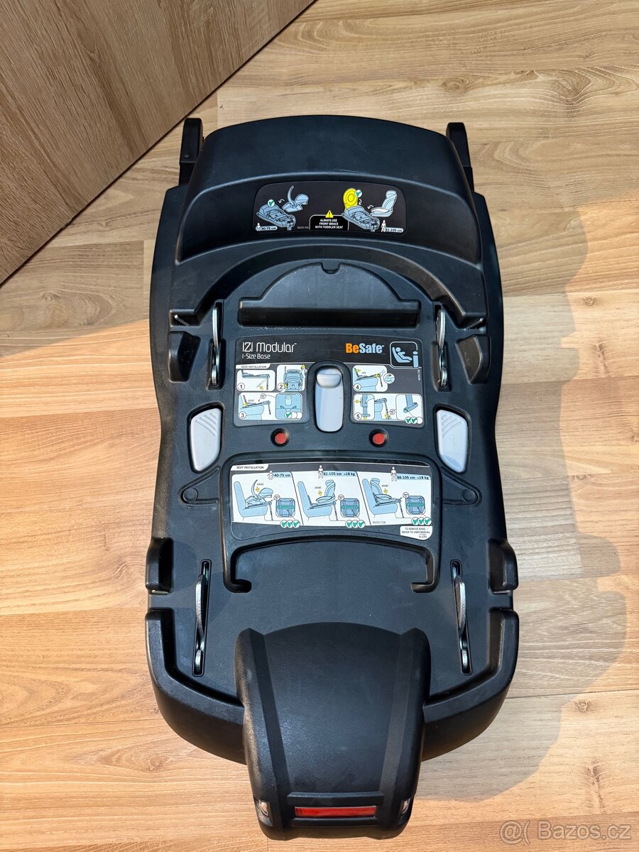 Autosedačka s izofix bází - 2
