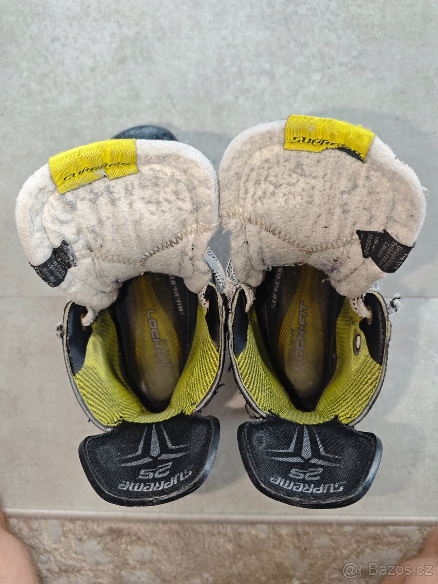 Brusle Bauer Supreme 2s vel. 4 (37.5EUR) - 2
