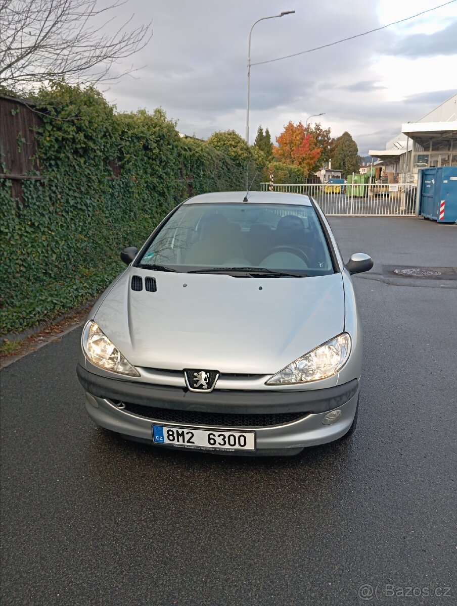 Peugeot 206 1.1 44 kW | 2005 | po velkém servisu | nová STK - 2