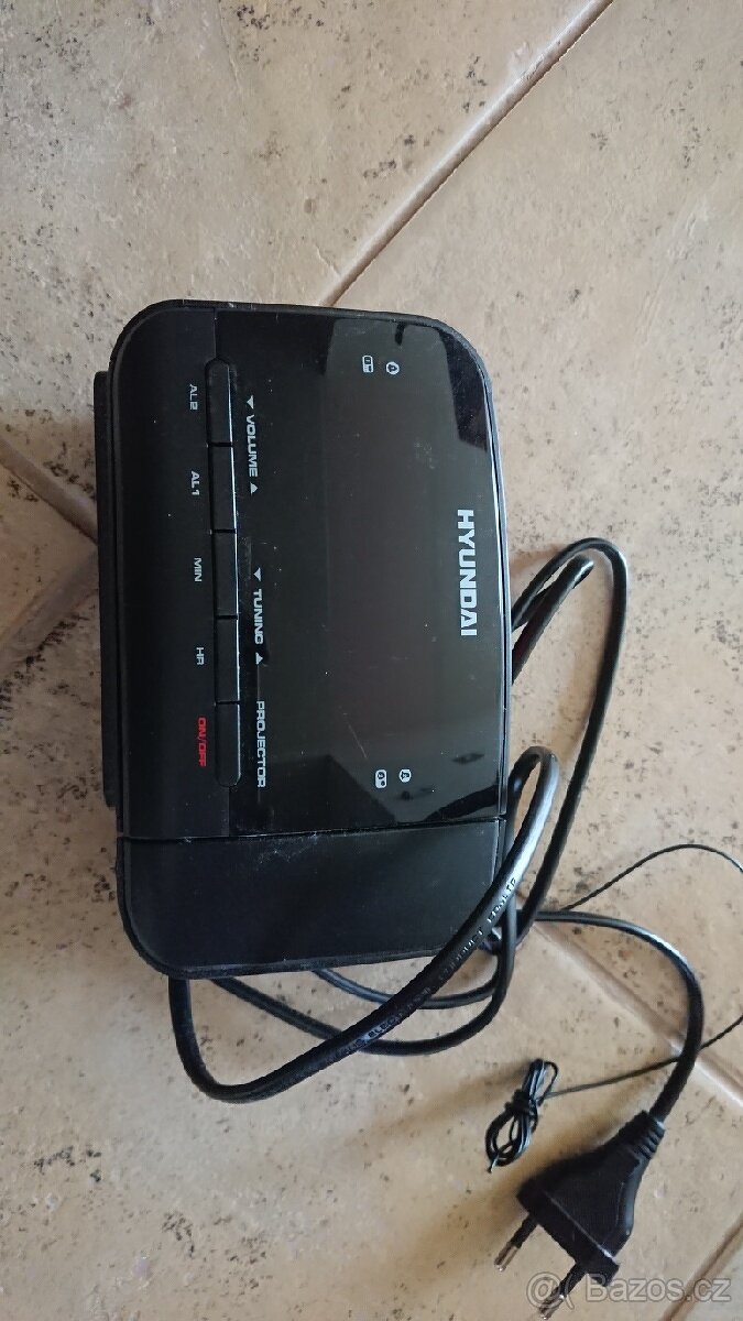 Hyundai radiobudík černý rac 481 - 2