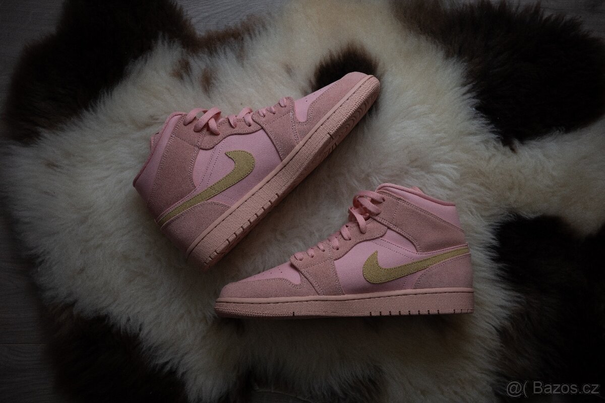 Air Jordan 1 Mid SE ‘Coral Stardust/Club Gold’ - 2