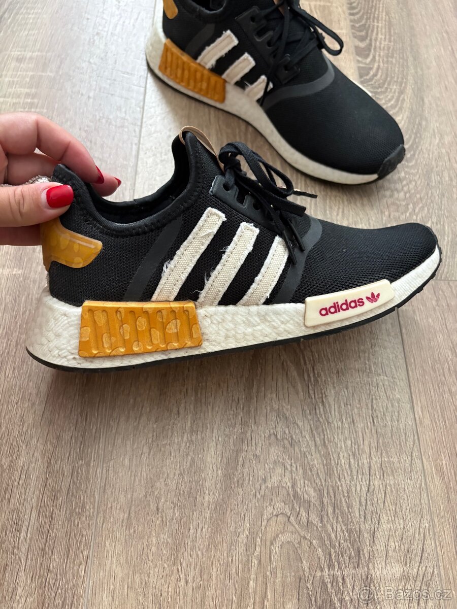 Limitovana edice adidas tenisek - 2
