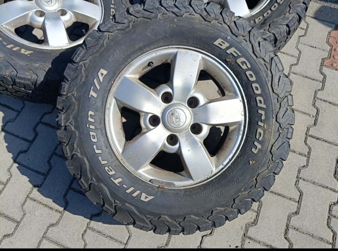 Offroad kola pneu 225/70 r16 - 2