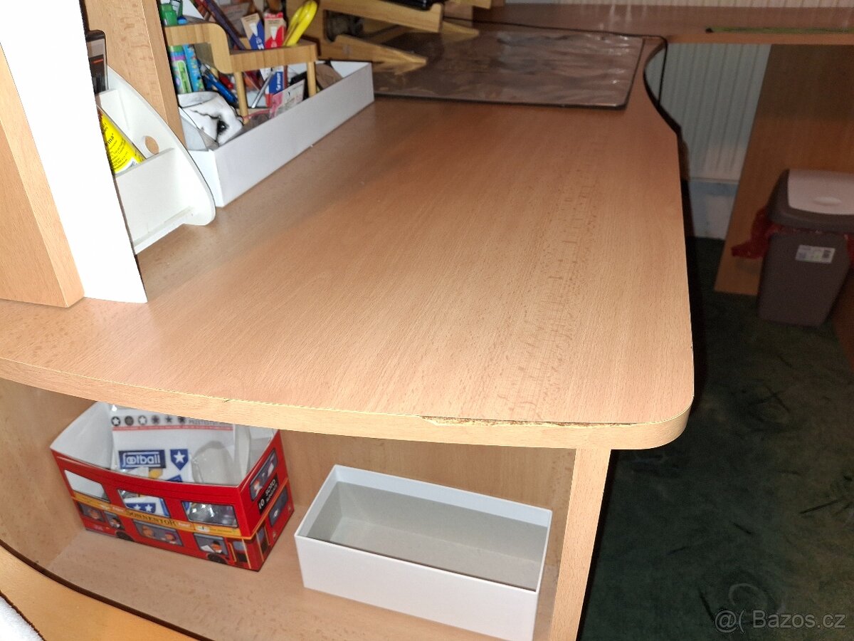 Rohový psací stůl - 2