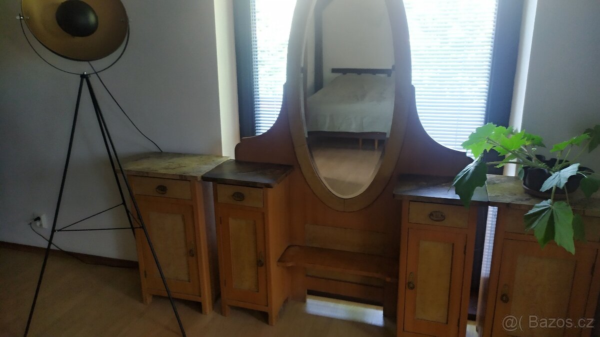 toaletka + noční stolky - 2