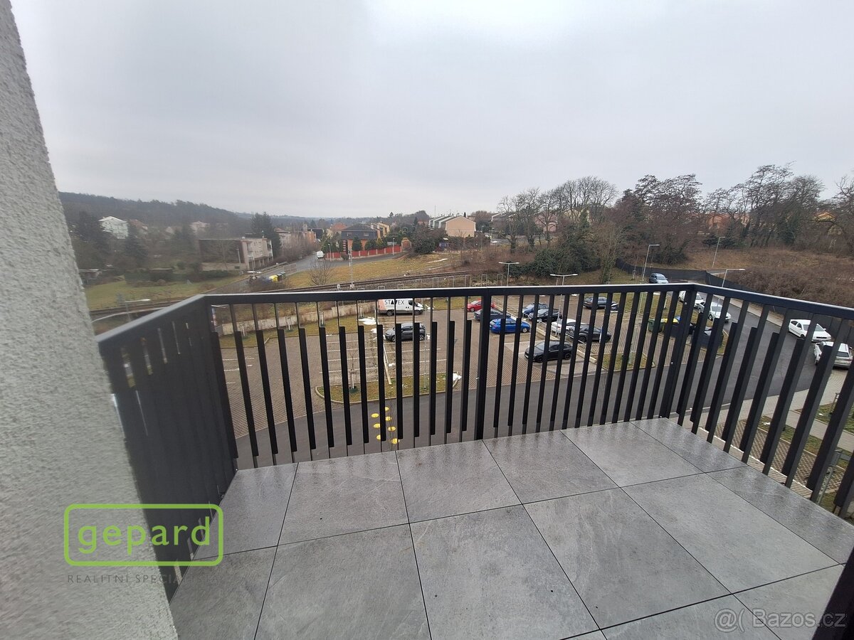 Pronájem bytu 2+k s balkonem, Slaný - 2