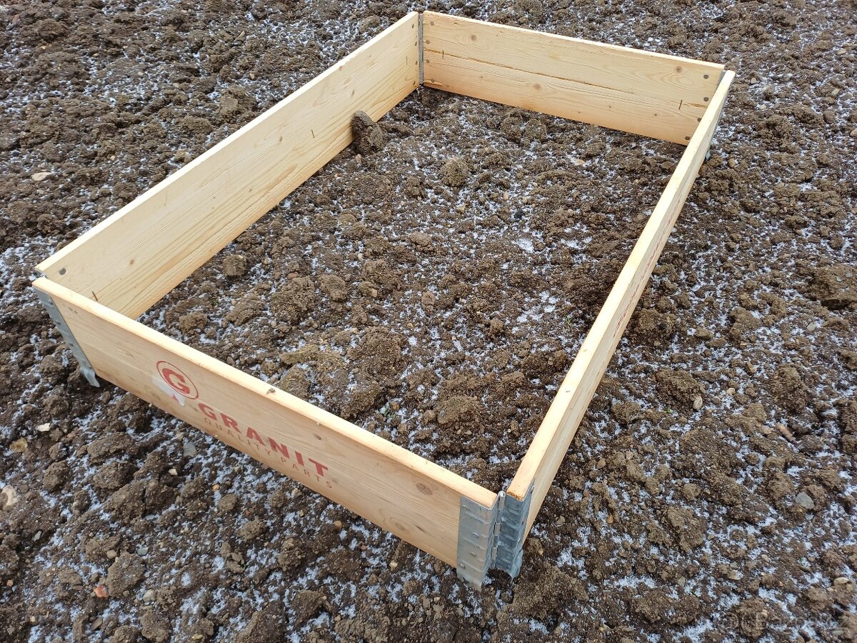 Ohradky na vyvýšený záhon. - 2