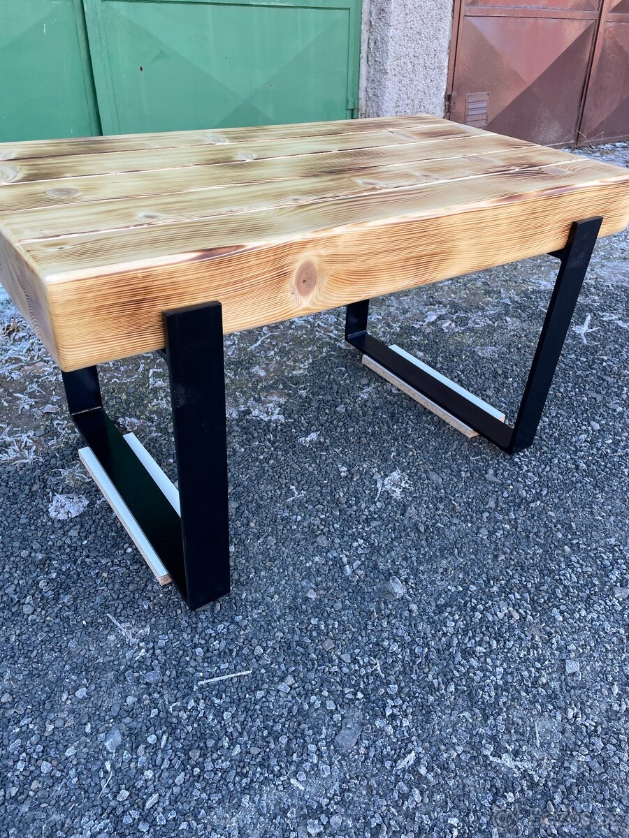 Konferenční stolek - 2