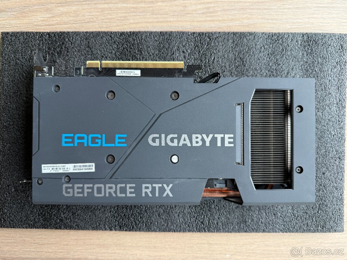 GIGABYTE GeForce RTX 3060 EAGLE 12G - 2