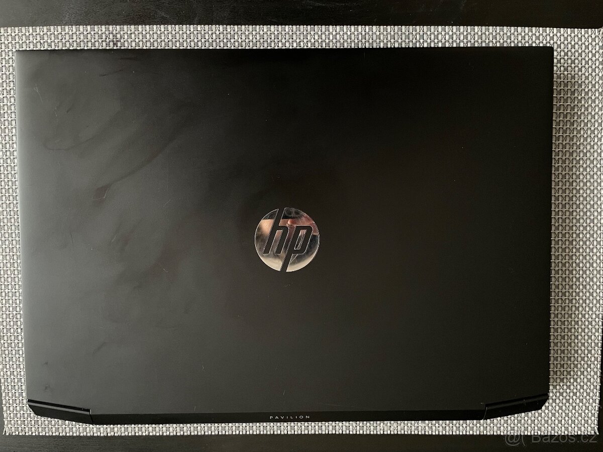 HP Pavilion Gaming 15 Shadow - 2