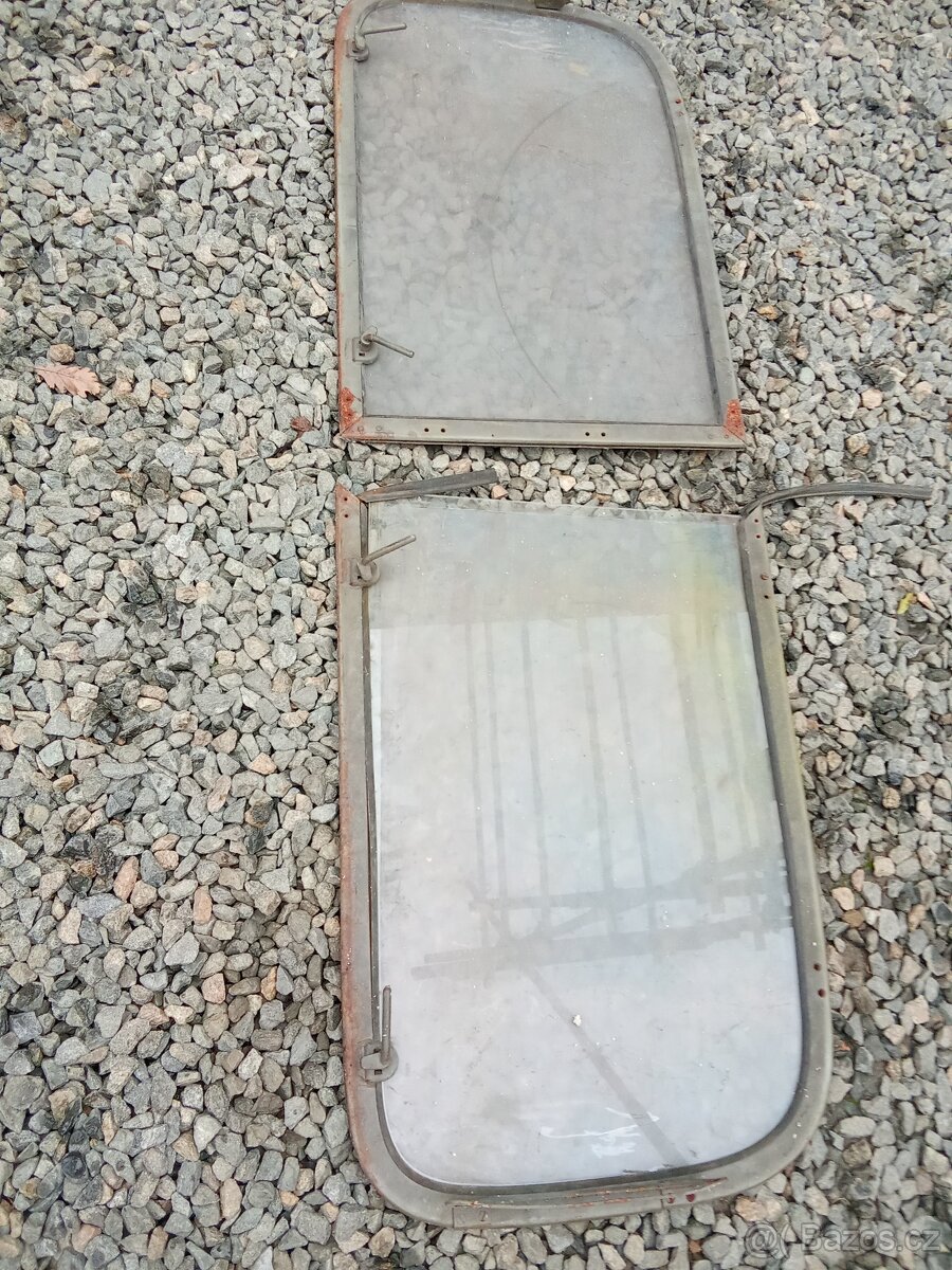 Prodám výklopná okna Praga v3s. - 2