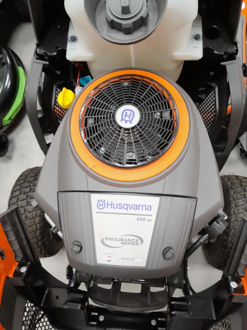 Zahradní traktor TC238Tx - 2