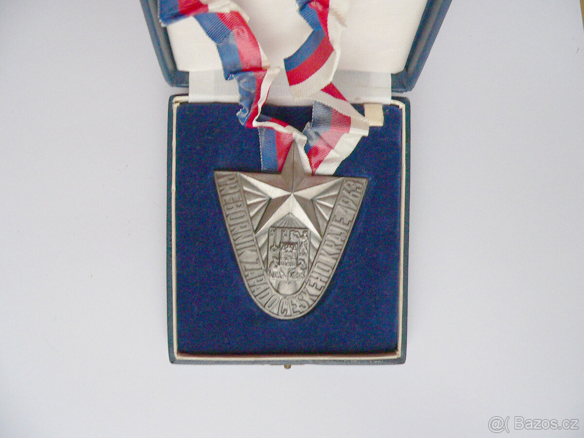 Odznak, medaile, vyznamenání - 2