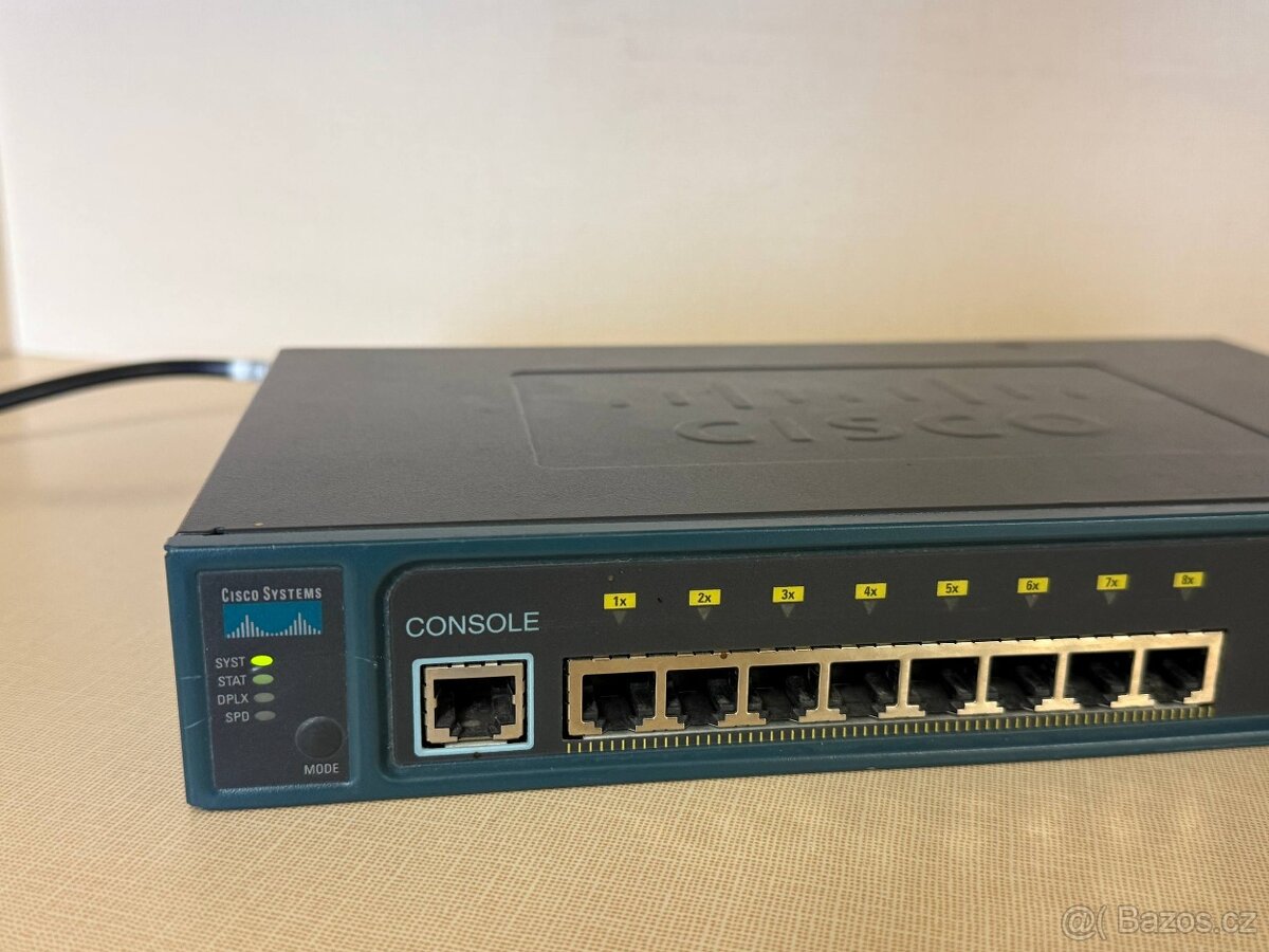 Cisco Catalyst 2960 Series – síťový switch - 2