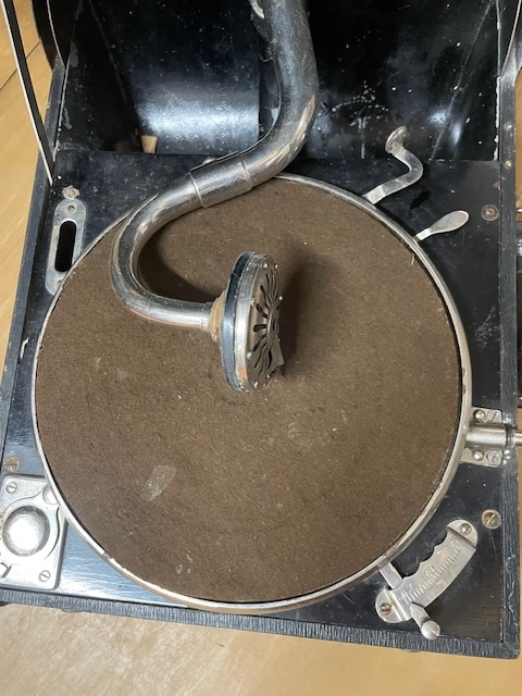 Gramofon POLYDOR - 2