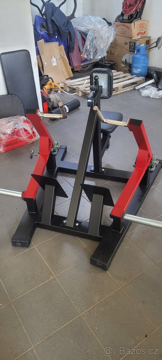 Posilovací stroje typu Hammer - 2