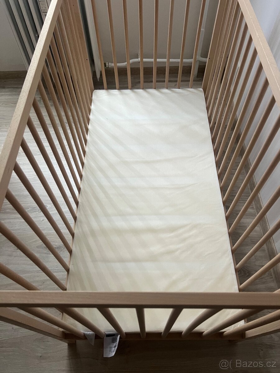 Dětská postel - Ikea Sniglar včetně matrace - Jako nová - 2