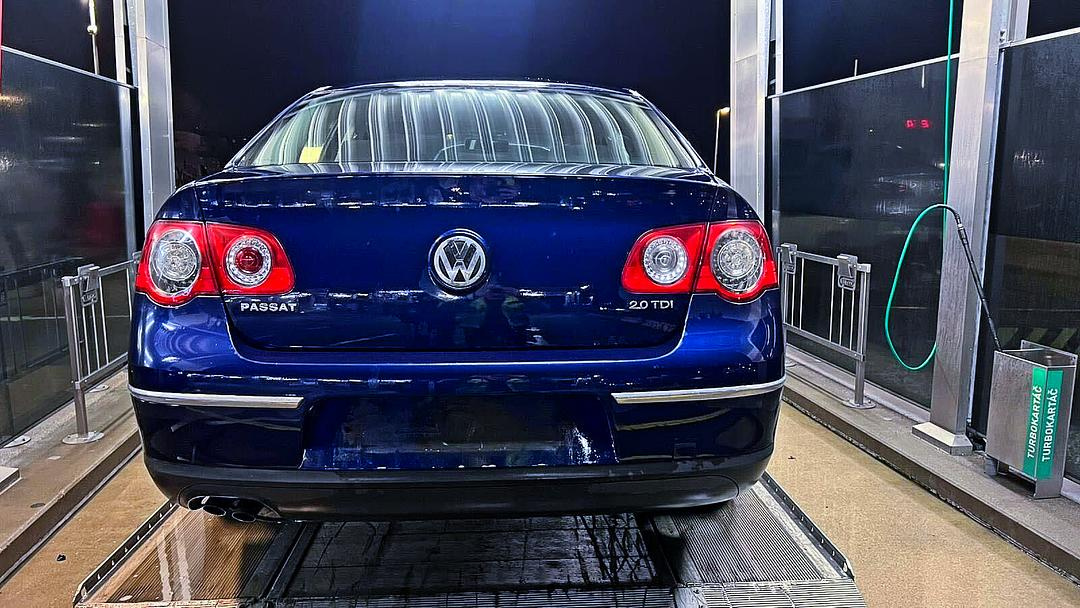 Vůz na náhradní díly VW Passat B6 sedan 2007 BMP JPJ LD5Q - 2