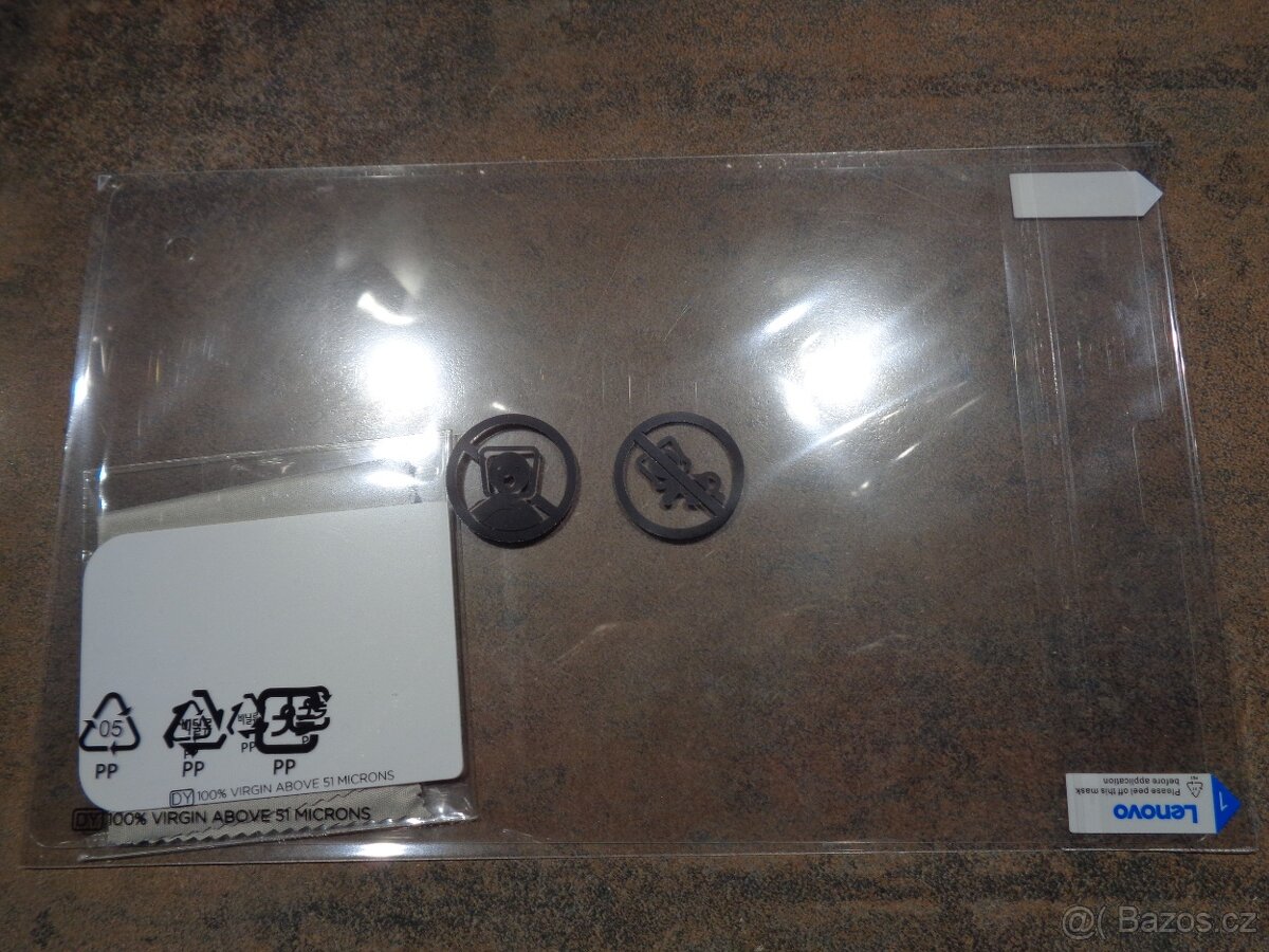 Zadní kryt na tablety Lenovo 9 palců s ochrannou folií - 2