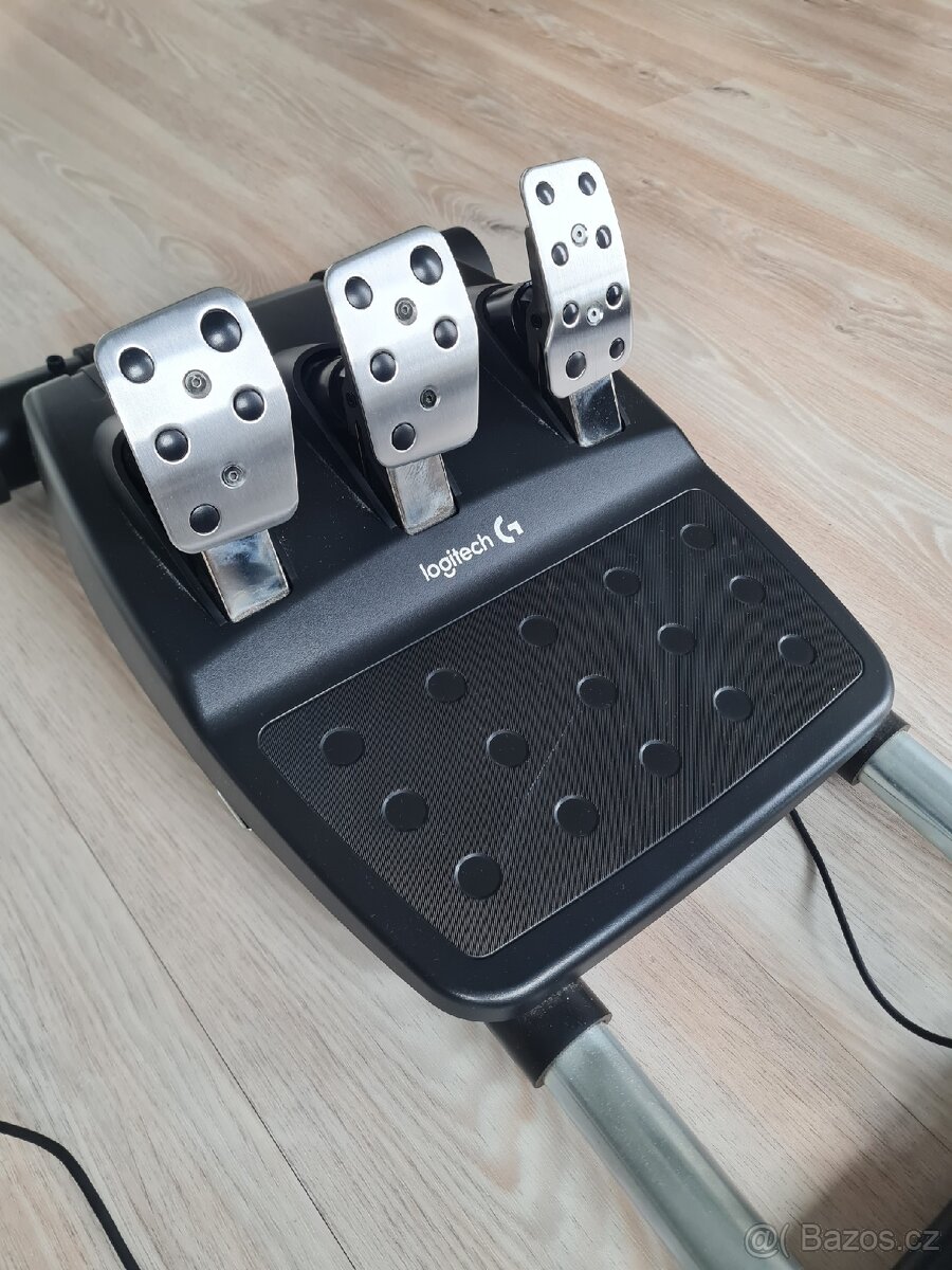 Logitech G920 + řadicí páka + Wheel Stand – TOP STAV - 2