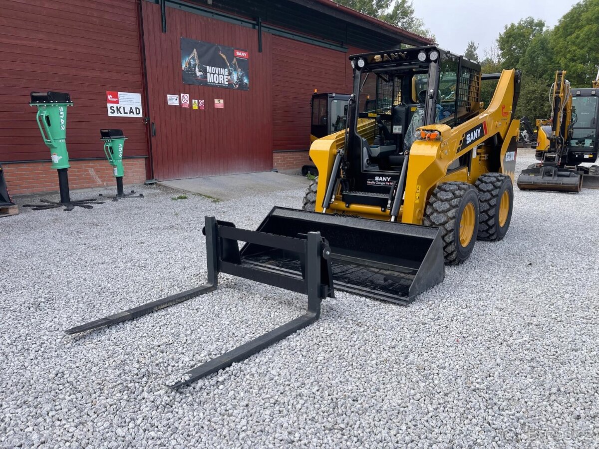 Smykový nakladač kolový SANY SS270V - 2
