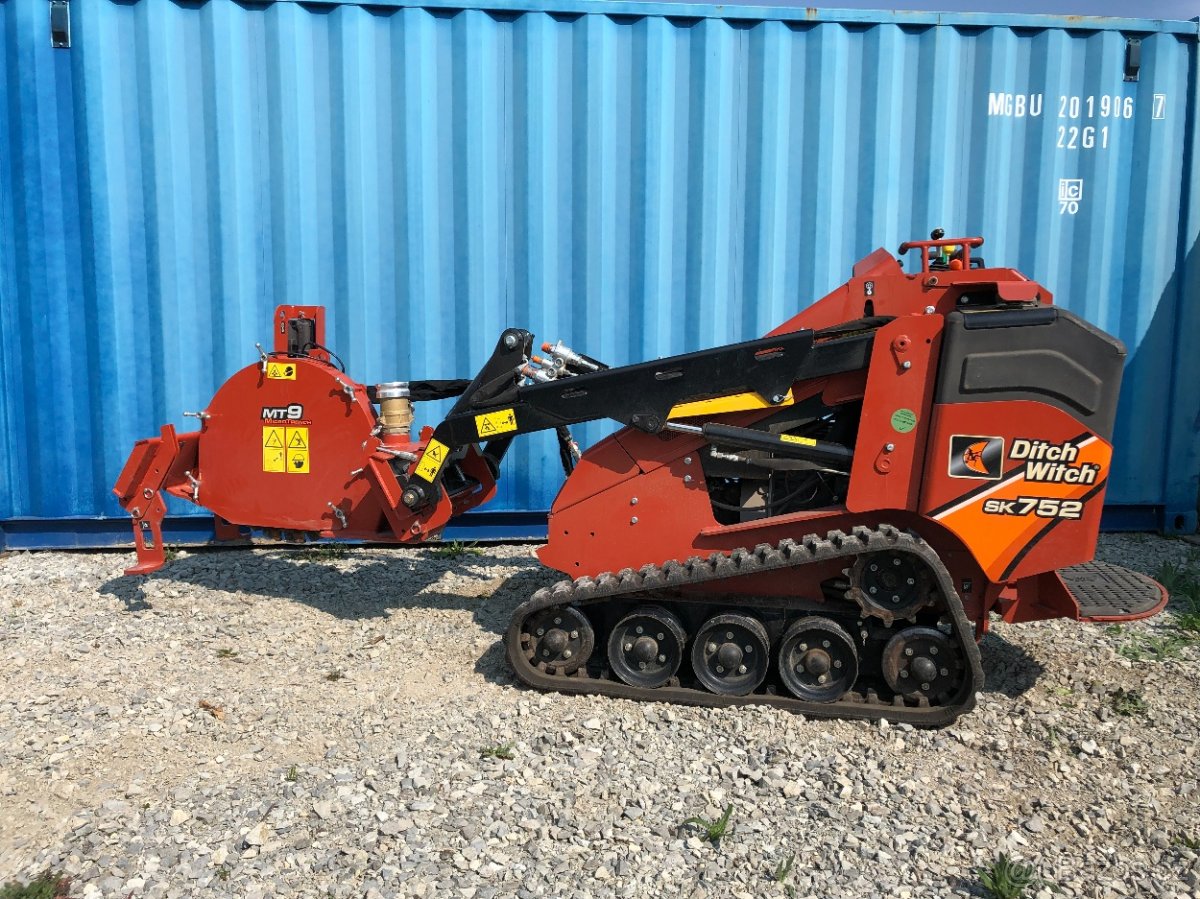 Mikrorýhovač Ditch Witch MT9 - Pila na asfalt a beton - 2