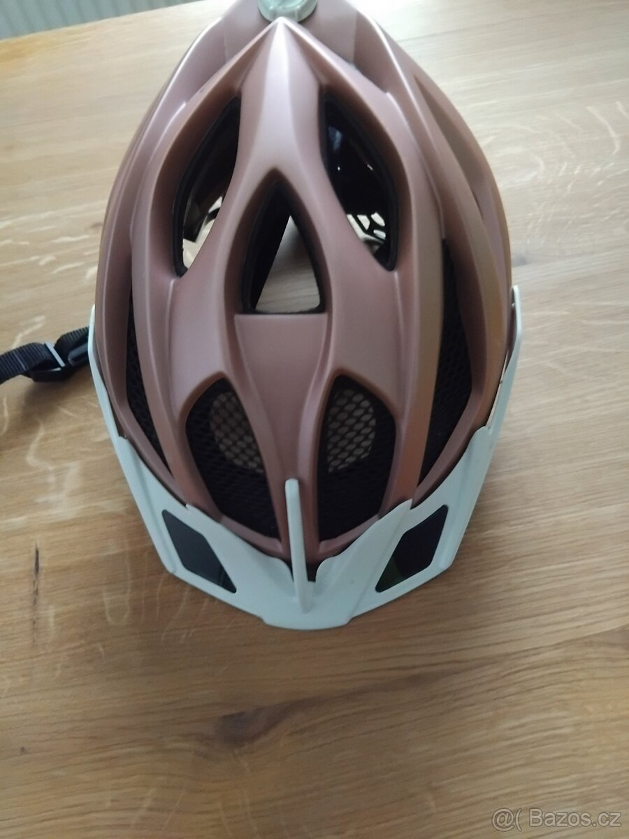 Cyklistická helma - 2