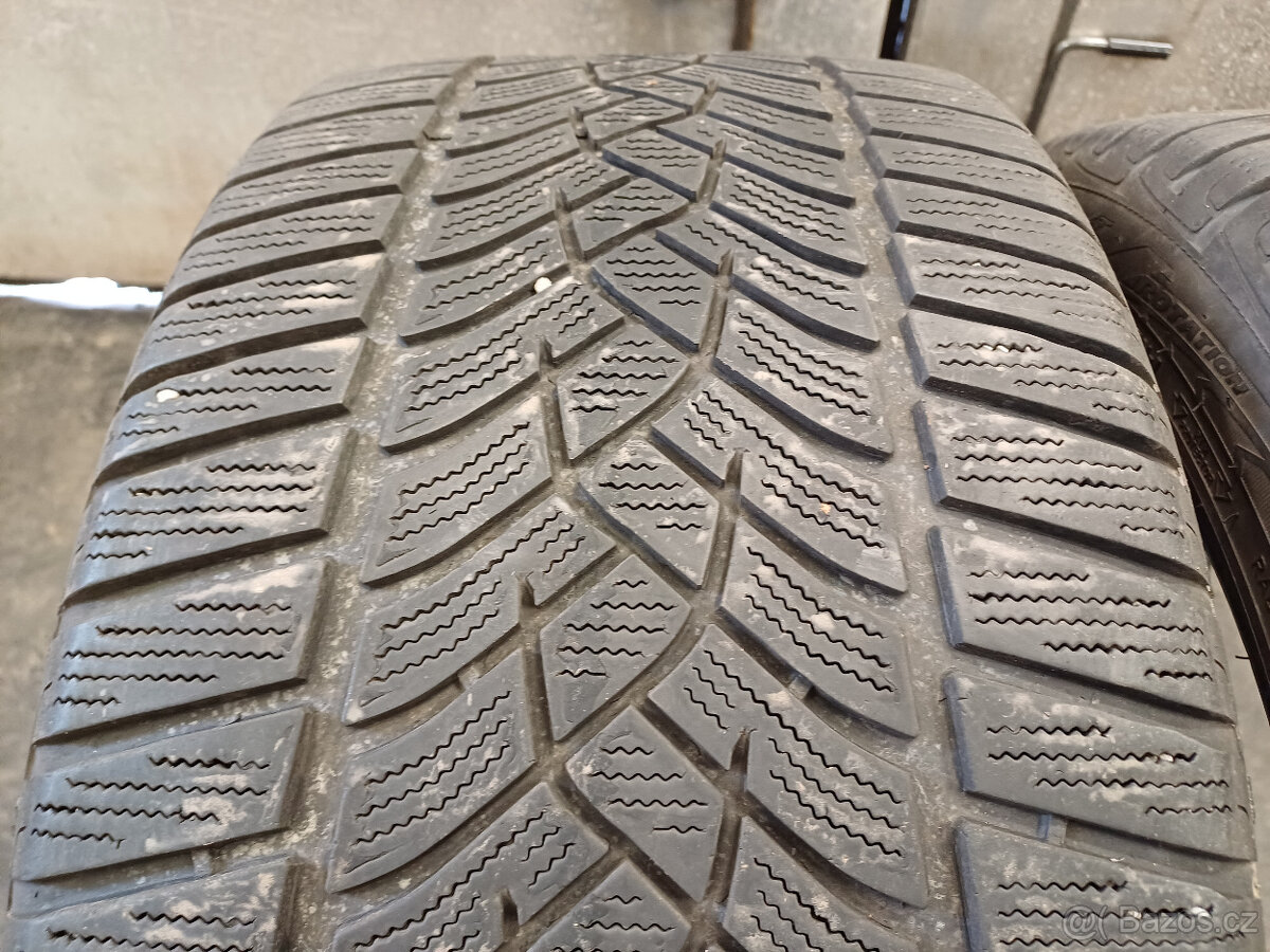 Zimní pneu Goodyear 255/40/18 99V - 2