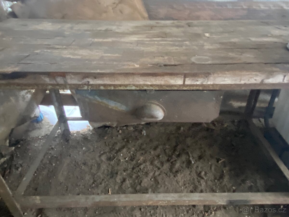 Dílenský pracovní stůl- ponk - 2