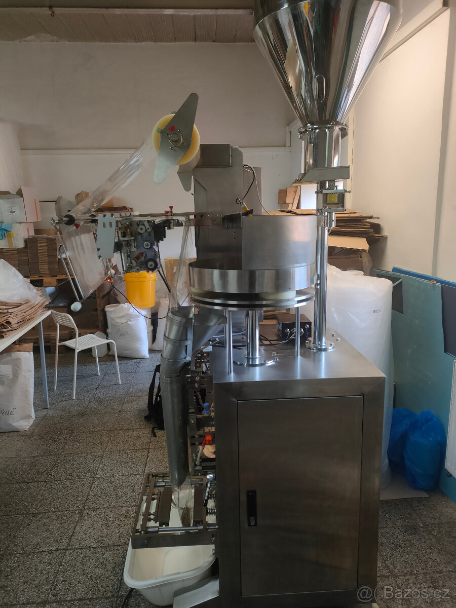 Stroj na balení sypkého materiálu CB-400G - 2