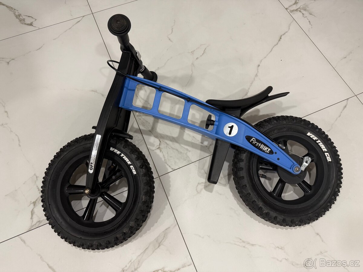 Prodám odrážedlo First Bike Fat modrá - 2