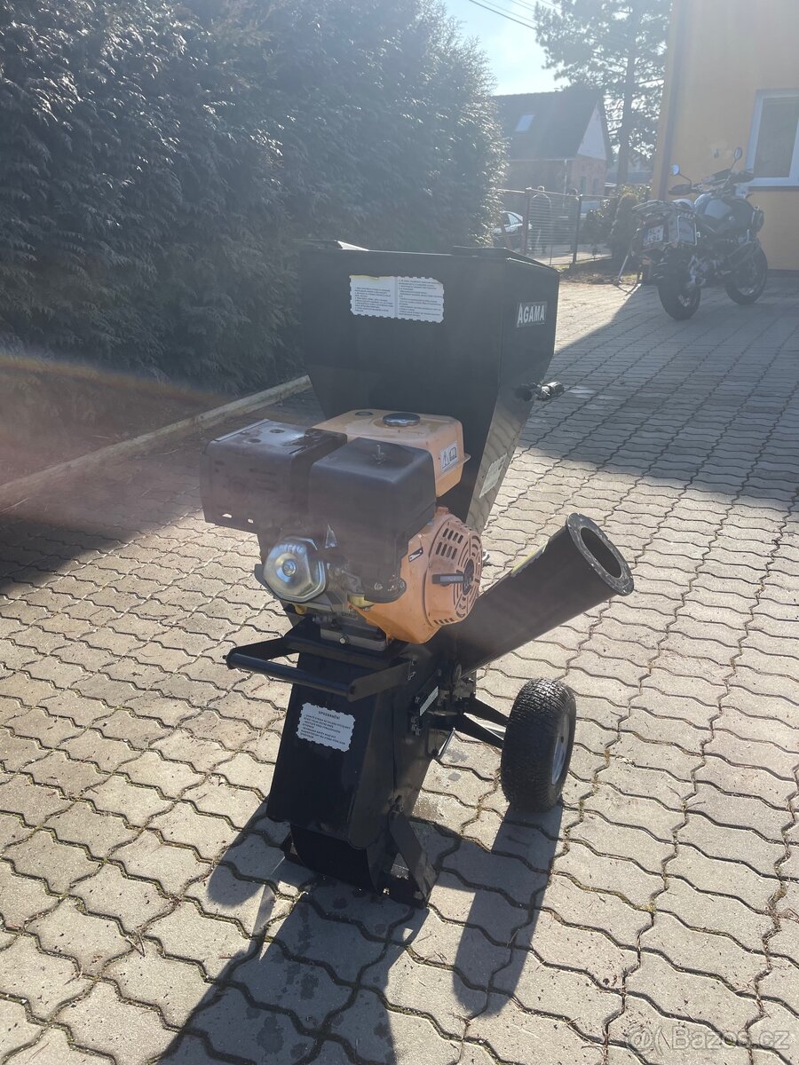 Štěpkovač větví Agama fys 13 - 2