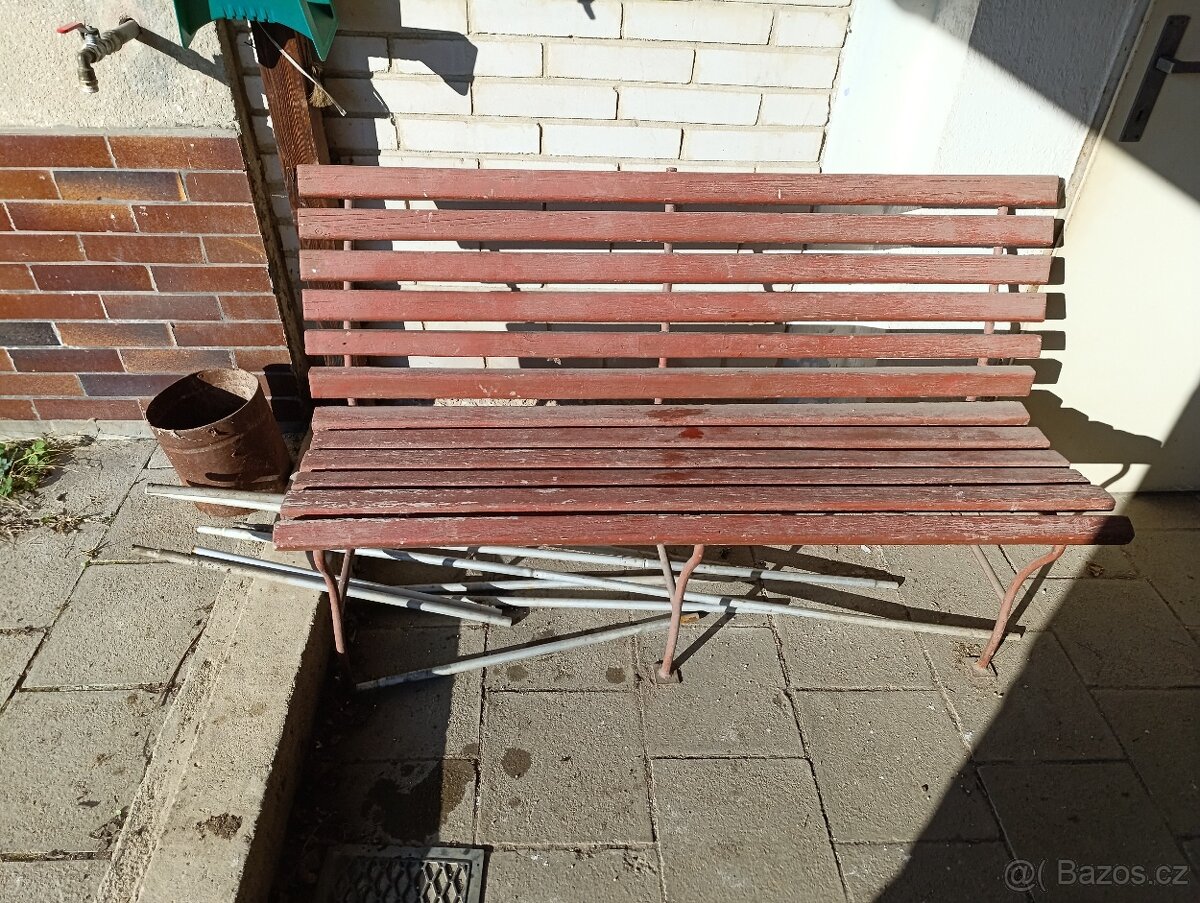 Zahradní lavička - 2