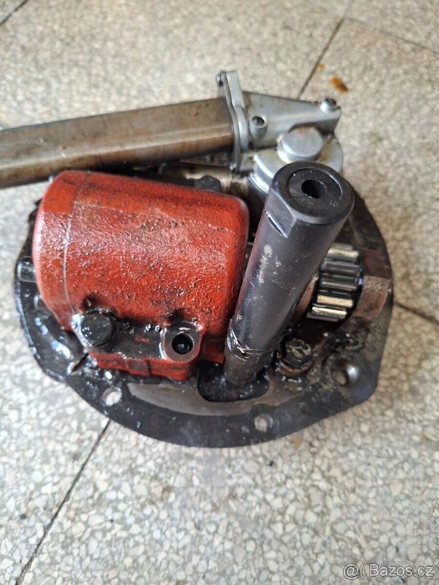 Zetor uřI čerpadlo hydrauliky - 2