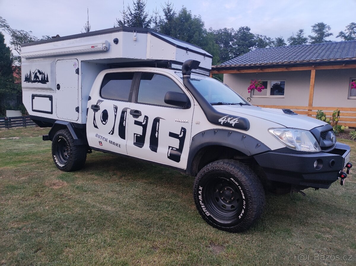 Toyota Hilux camper offroad obytné obytná nástavba
