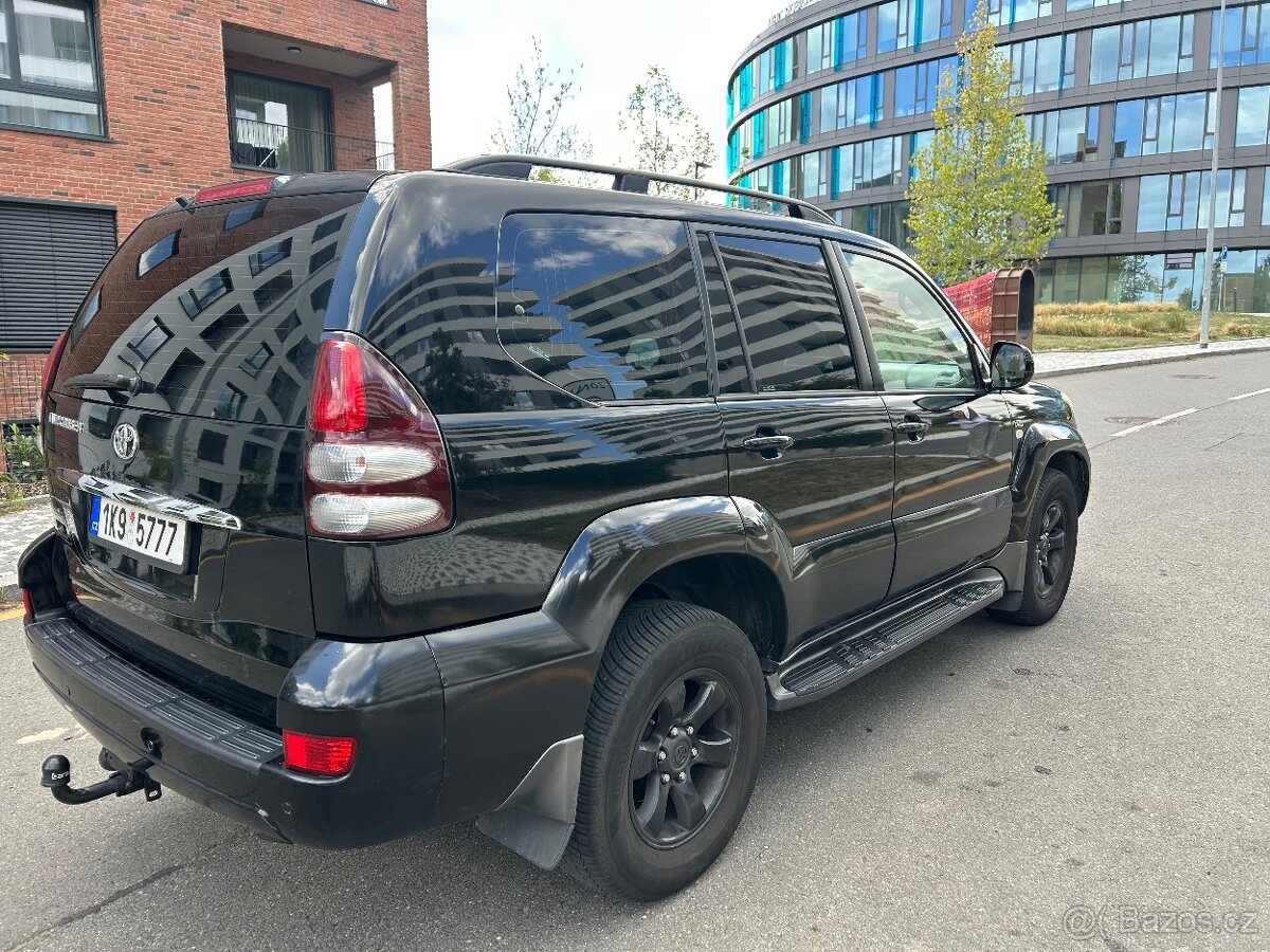 Toyota Land Cruiser 120