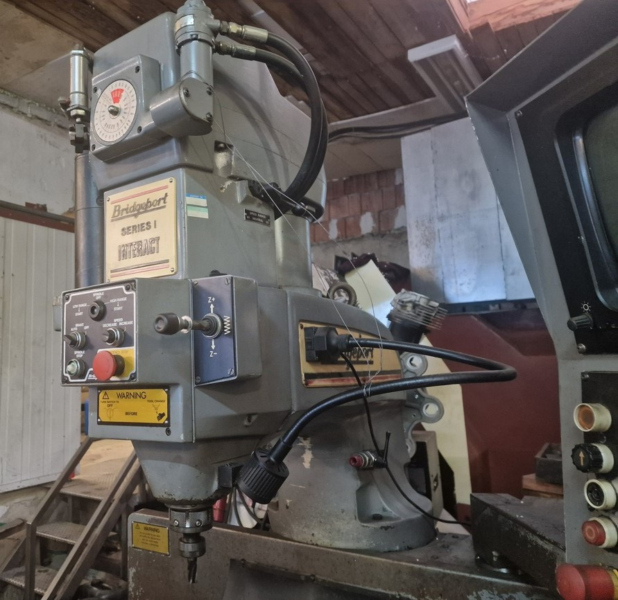 CNC nástrojová frézka BRIDGEPORT Series I Interact - 2