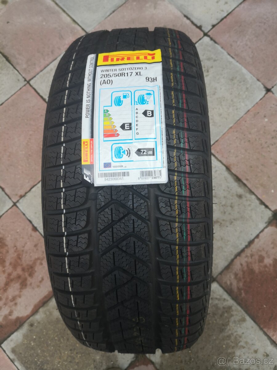Pirelli Winter SottoZero 3 205/50R17XL - 2