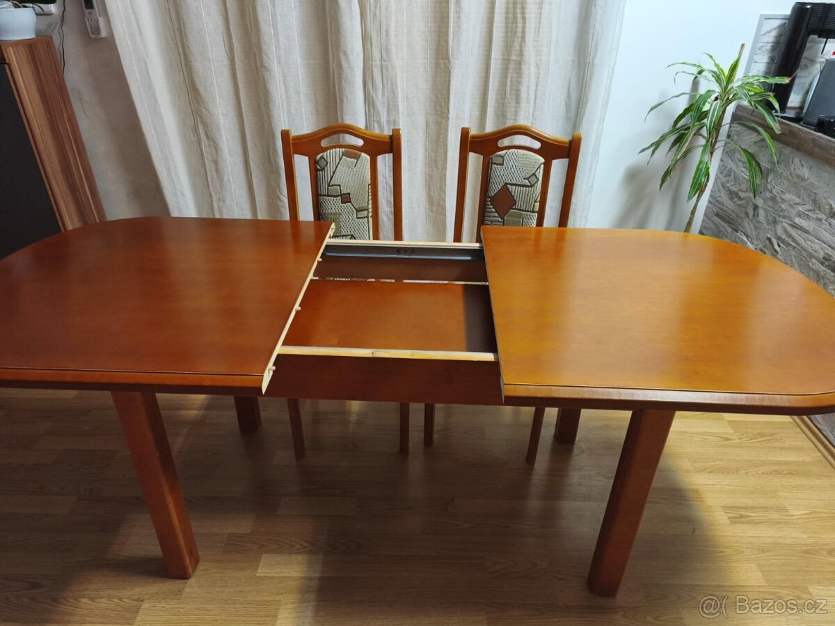 Jídelní stůl - 2