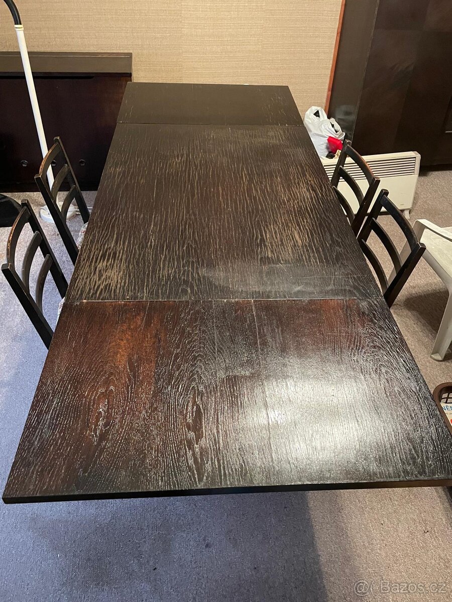 Rozkladaci stul a zidle - 2